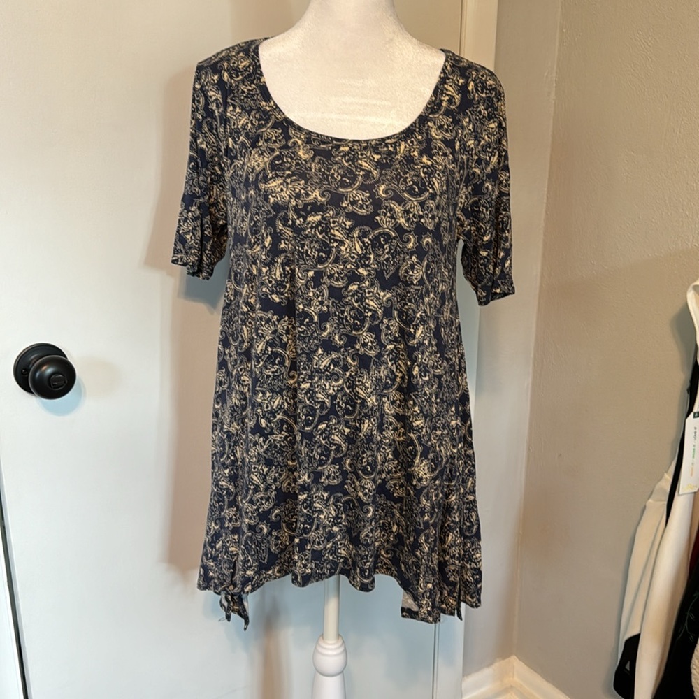 Lularoe tunic - Picture 5 of 7